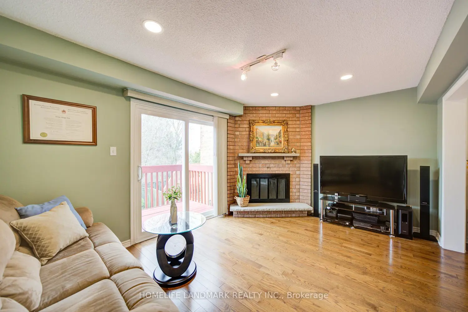 306 Essex Avenue photo 5