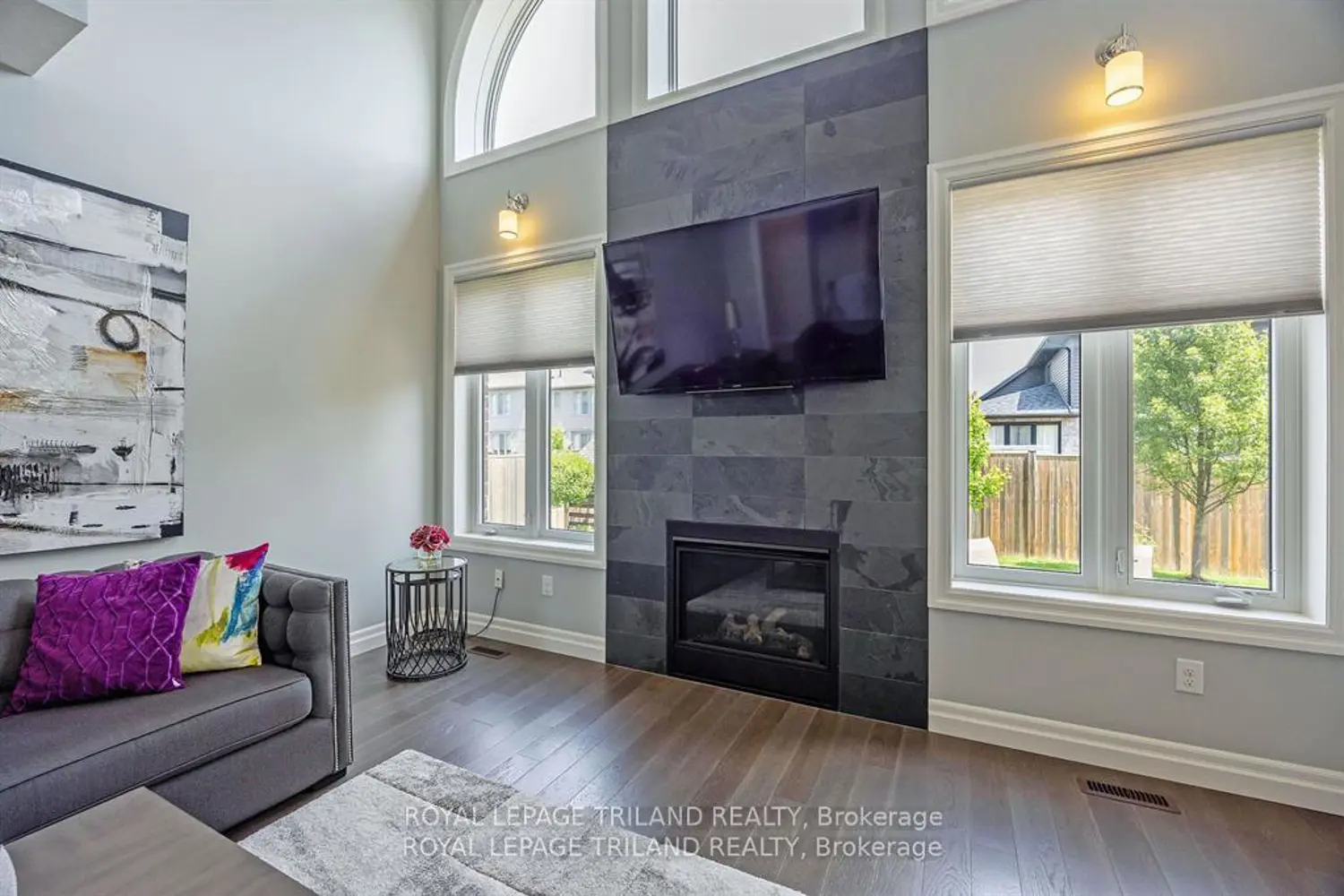 2349 Dauncey Crescent photo 4