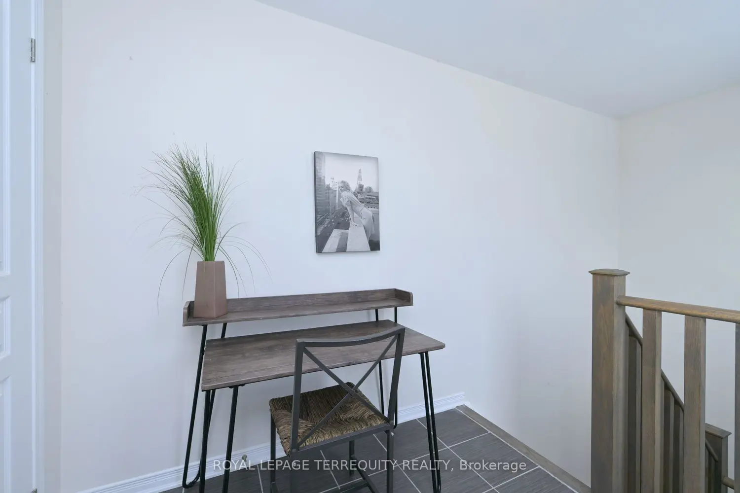 Additional image 15 of 2441 Greenwich Drive 95