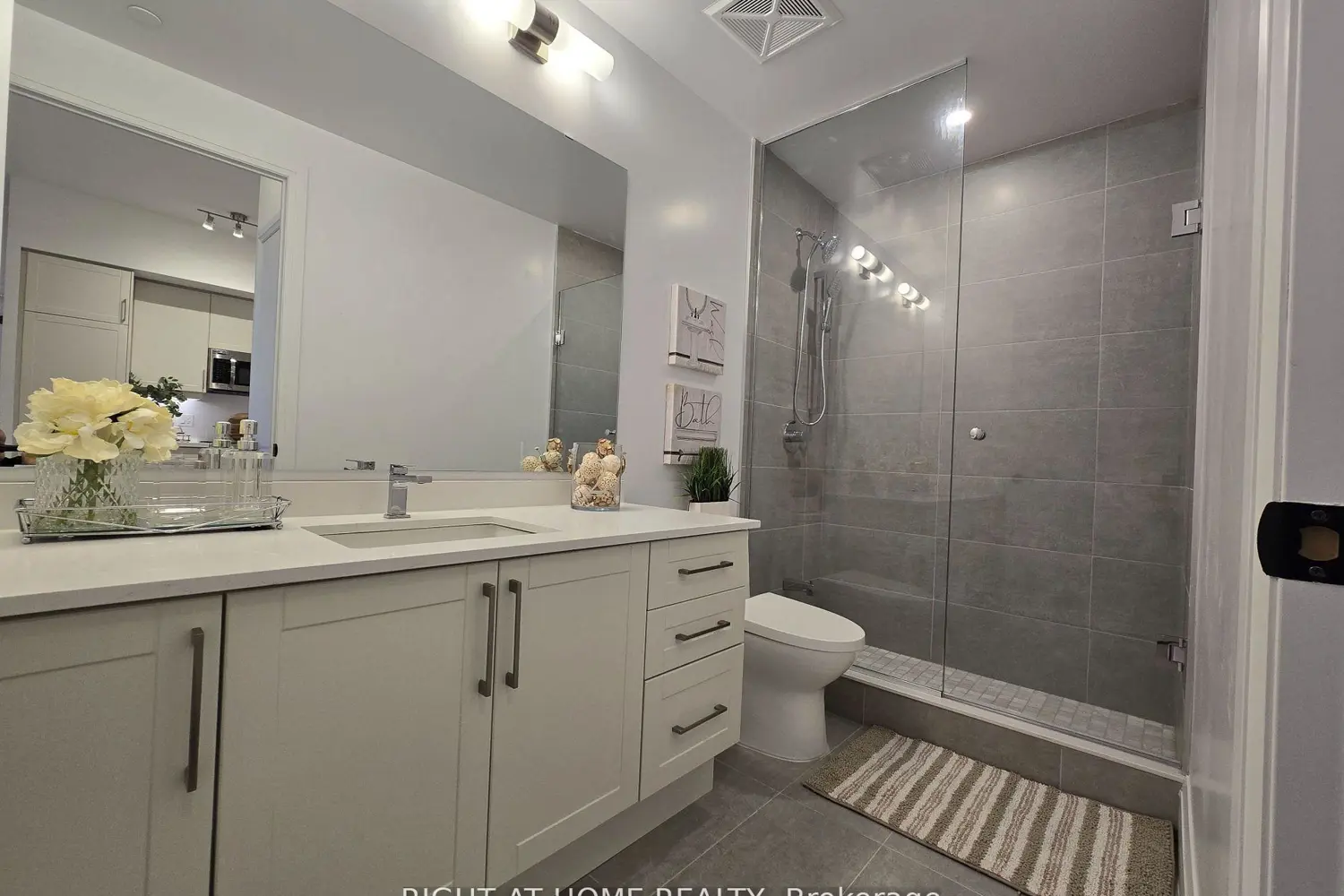 Additional image 11 of 2450 Old Bronte Road 833