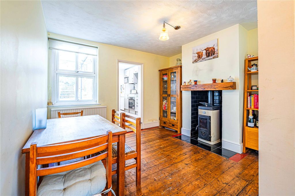 Additional image 4 of 2 bed semi-detached house for saleEbberns Road, Apsley, Hemel Hempstead, Hertfordshire HP3