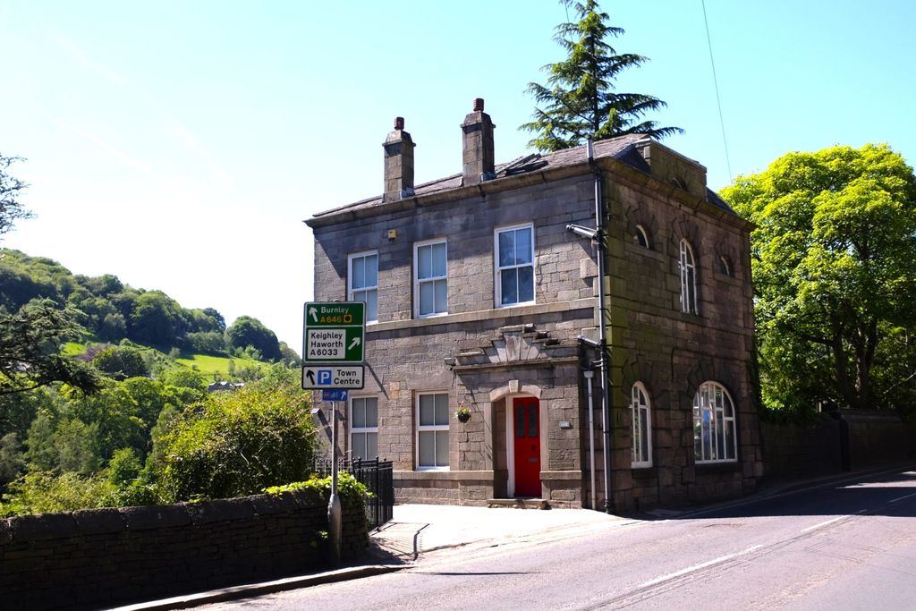 4 bed detached house for saleCottonstones, Machpelah, Hebden Bridge HX7