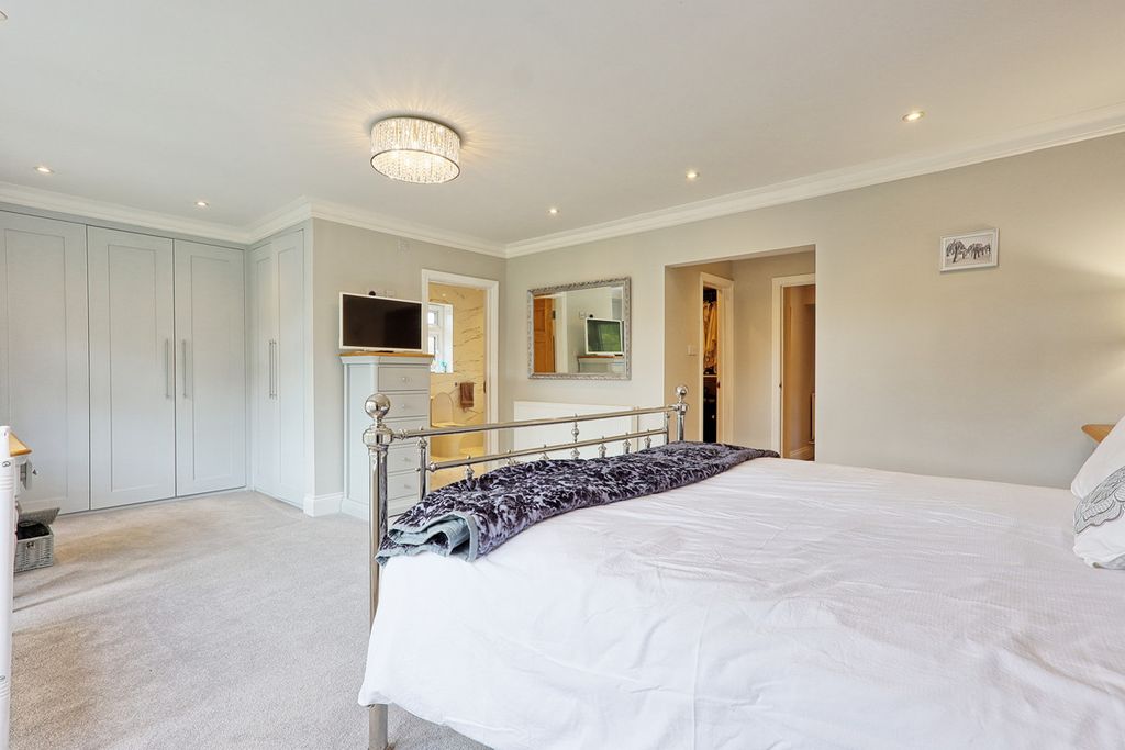 Additional image 34 of 6 bed detached house for saleErnest Road, Emerson Park RM11