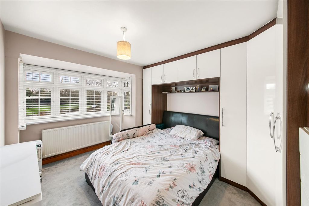 Additional image 5 of 5 bed semi-detached house for saleGrange Road, Hayes UB3