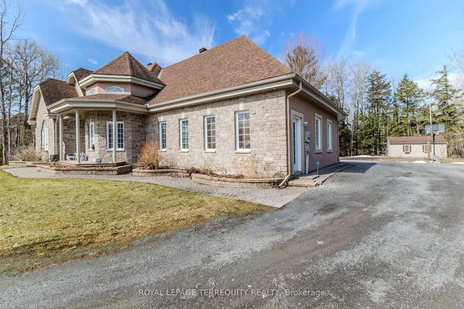 Additional image 14 of 591 Du Parc Road