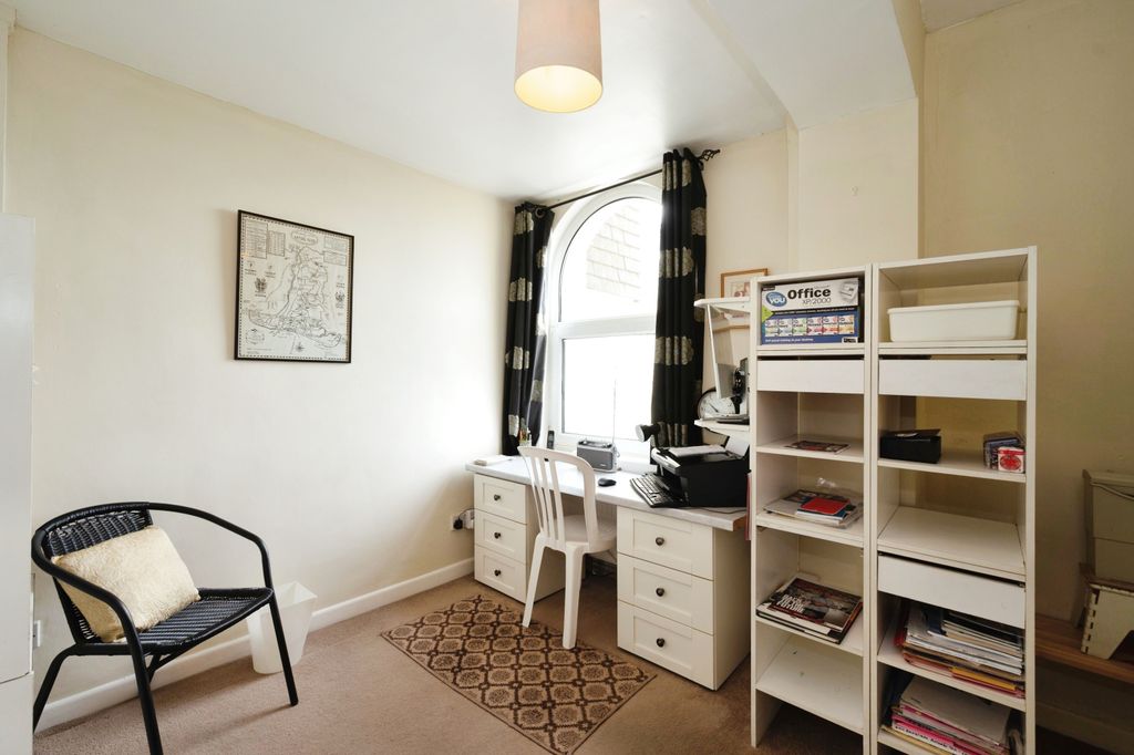 Additional image 9 of 3 bed flat for saleSea Front, Hayling Island, Hampshire PO11