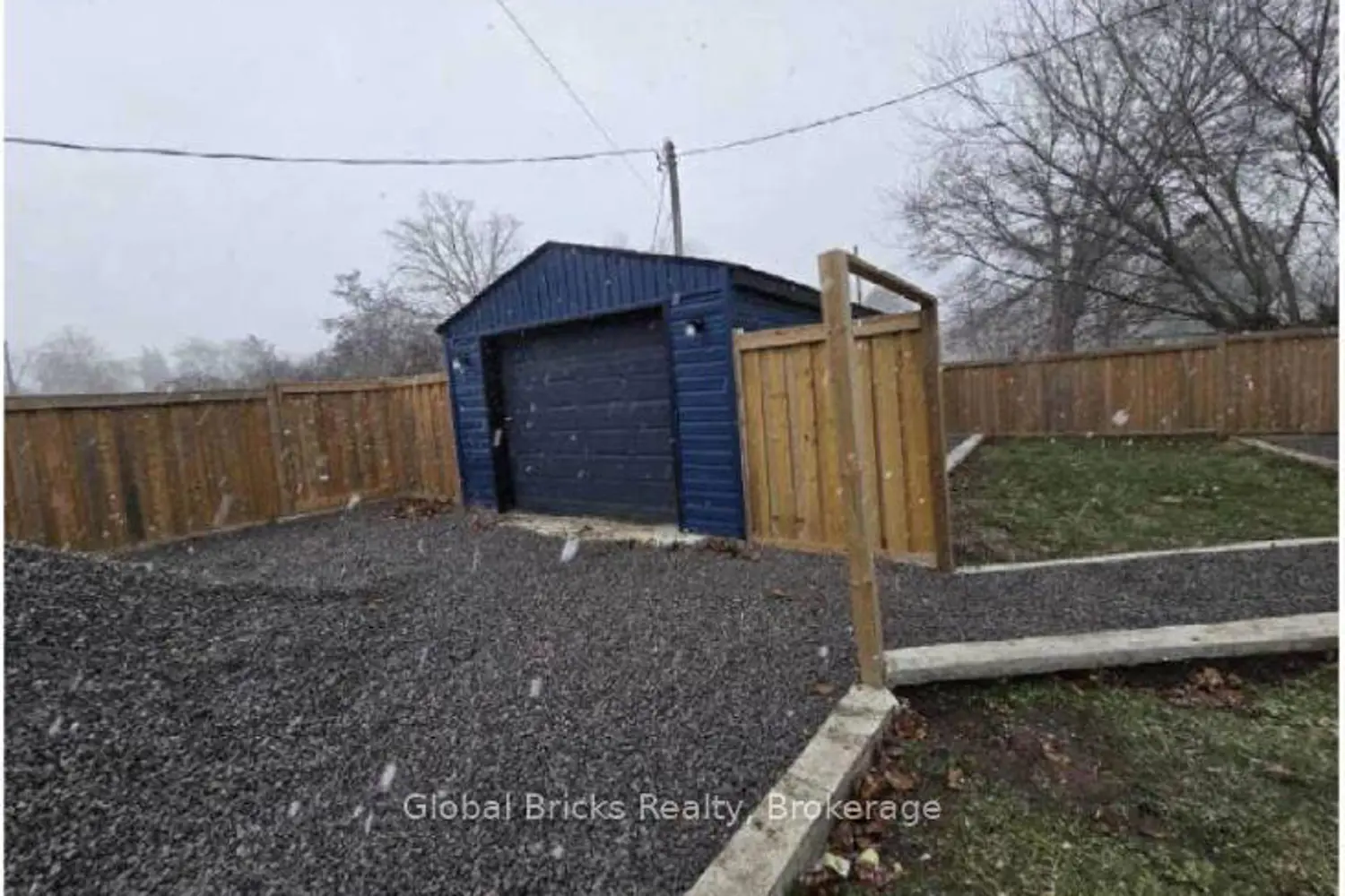 53 Lane Crescent photo 3
