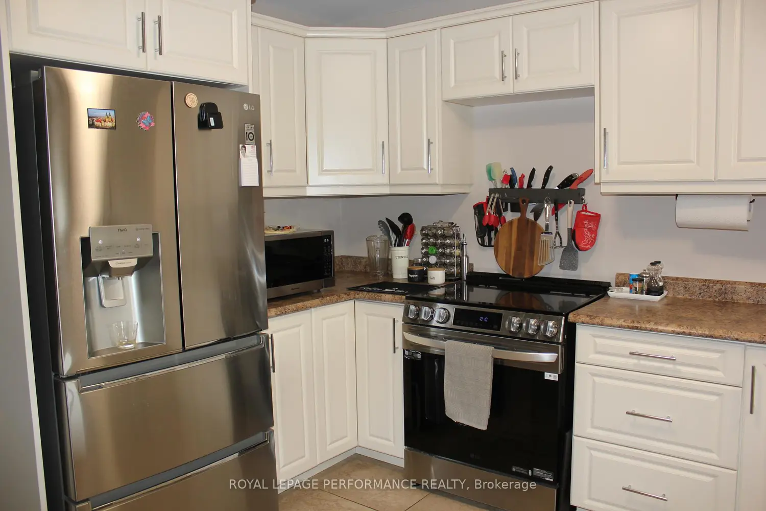 290 Glen Nora Drive photo 3