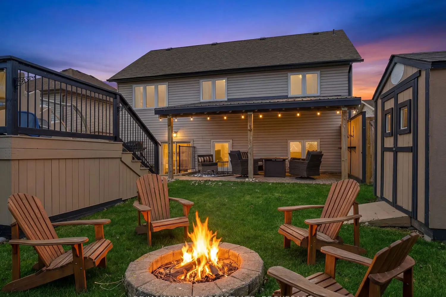 858 Canada Drive photo 3