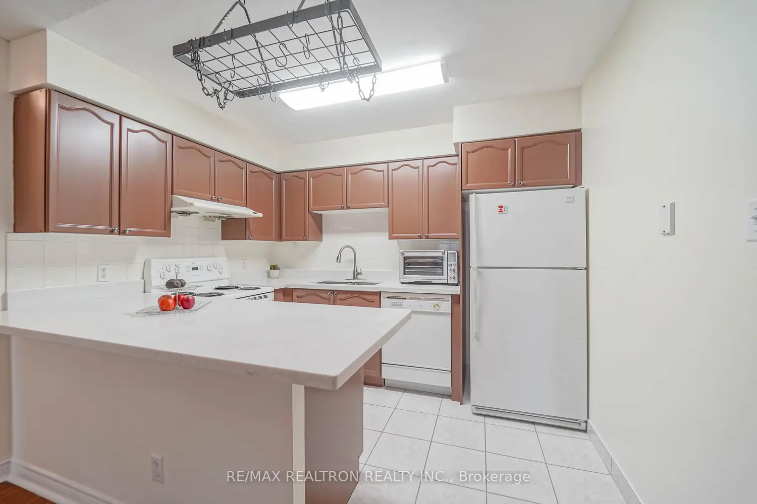 Additional image 14 of 256 Doris Avenue 511