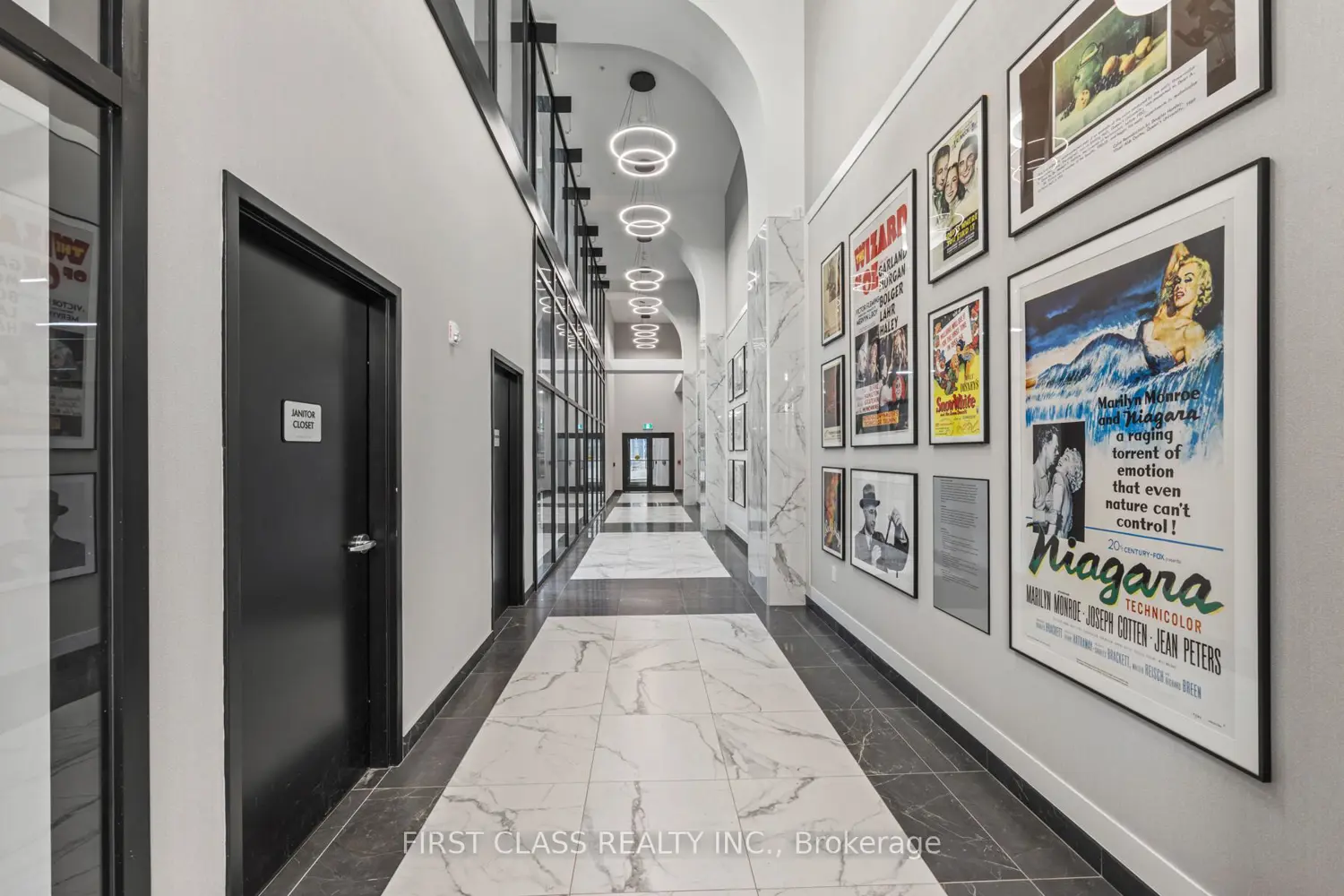 223 Princess Street 403 photo 3