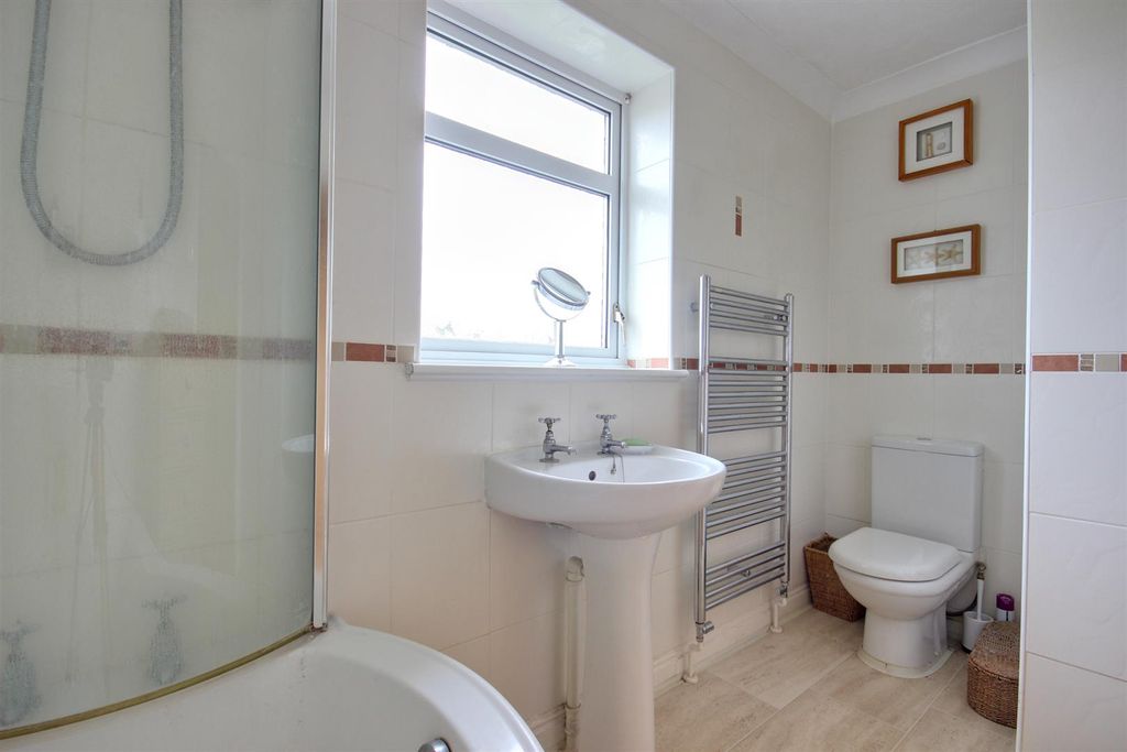 Additional image 10 of 3 bed detached house for saleCheyne Walk, Hornsea HU18