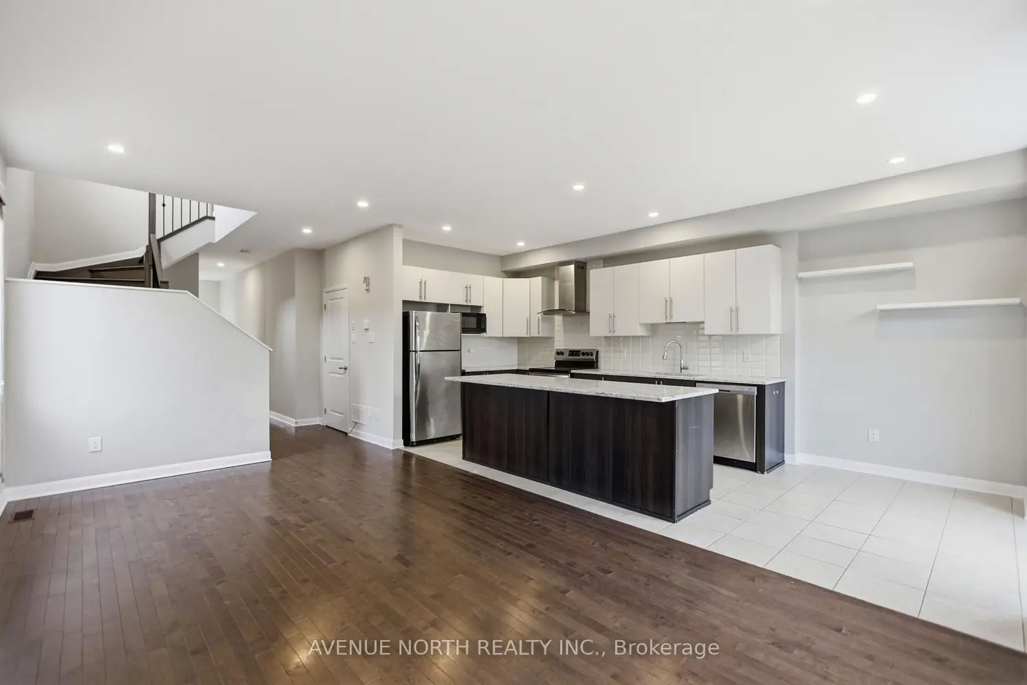 94 Gardenpost Terrace photo 5