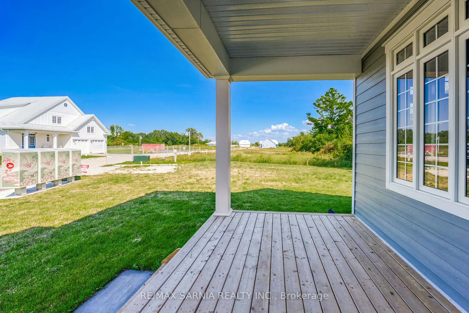 7596 Thomas Street photo 2