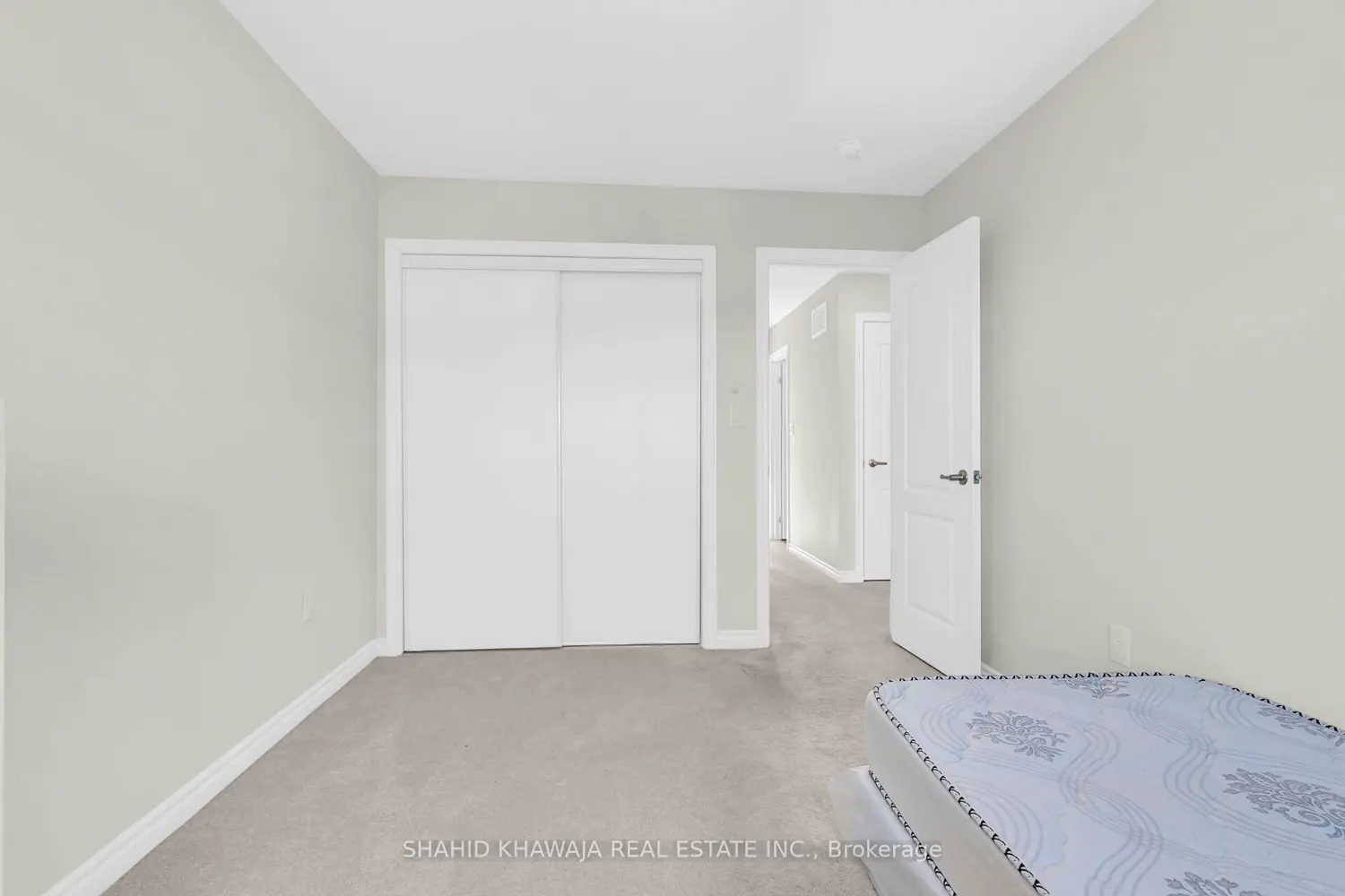 32 Concord Drive photo 3