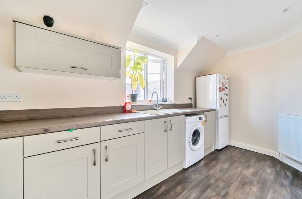 2 bed flat for saleCheviot Crescent, Coningsby, Lincoln, Lincolnshire LN4 photo 3