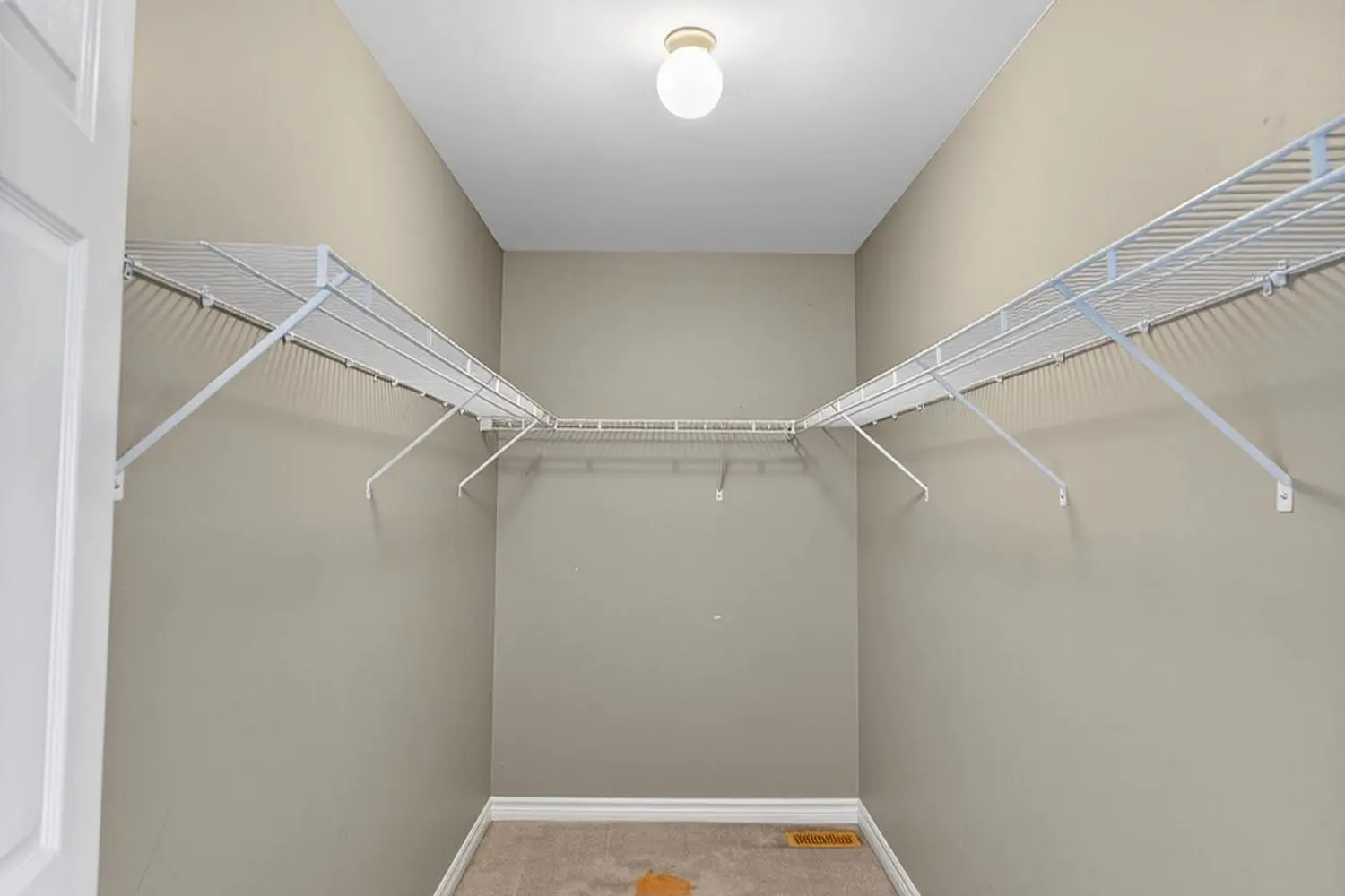 20 Magnolia Court photo 5