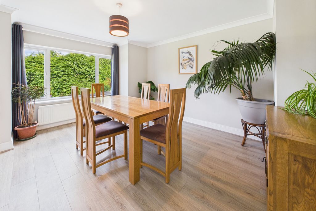 Additional image 3 of 6 bed detached house for saleAstley Road, Hemel Hempstead HP1