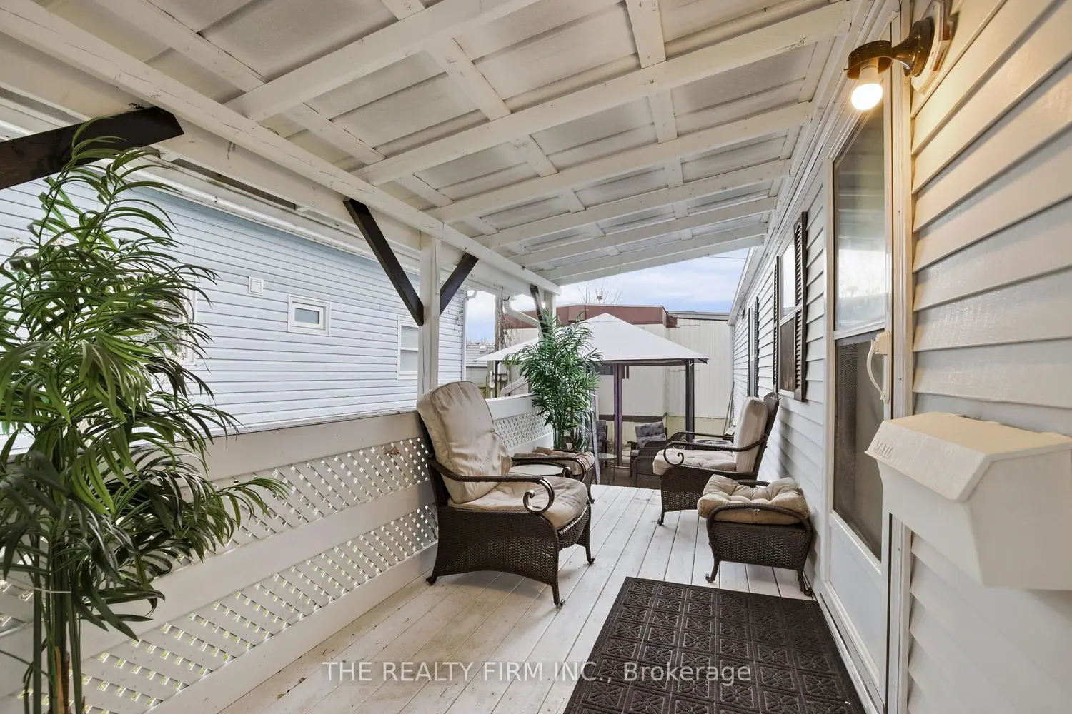 198 Springbank Drive 81 photo 5