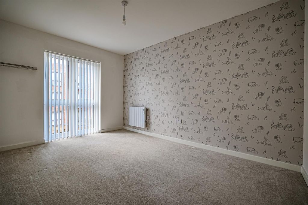 Additional image 5 of 2 bed flat for saleFrogmore Road, Hemel Hempstead HP3