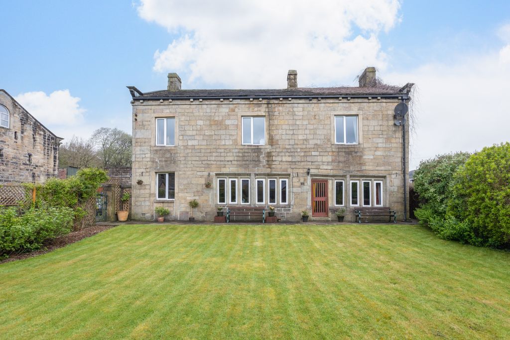 5 bed detached house for saleStreamside Fold, Hebden Bridge HX7