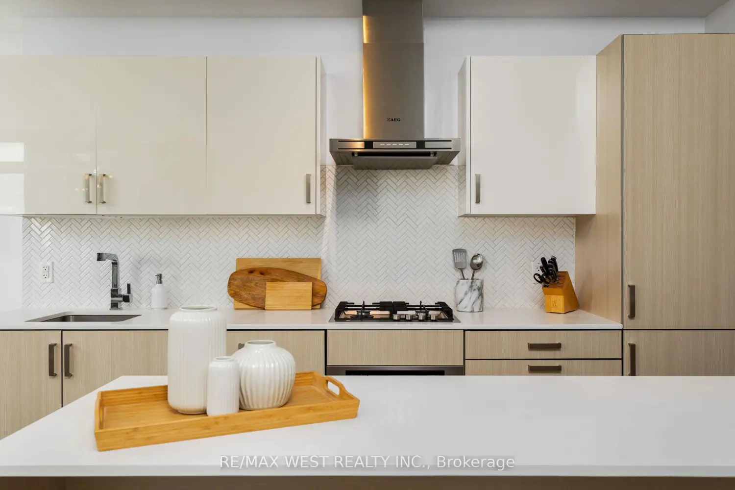 Additional image 3 of 36 Howard Park Avenue 603