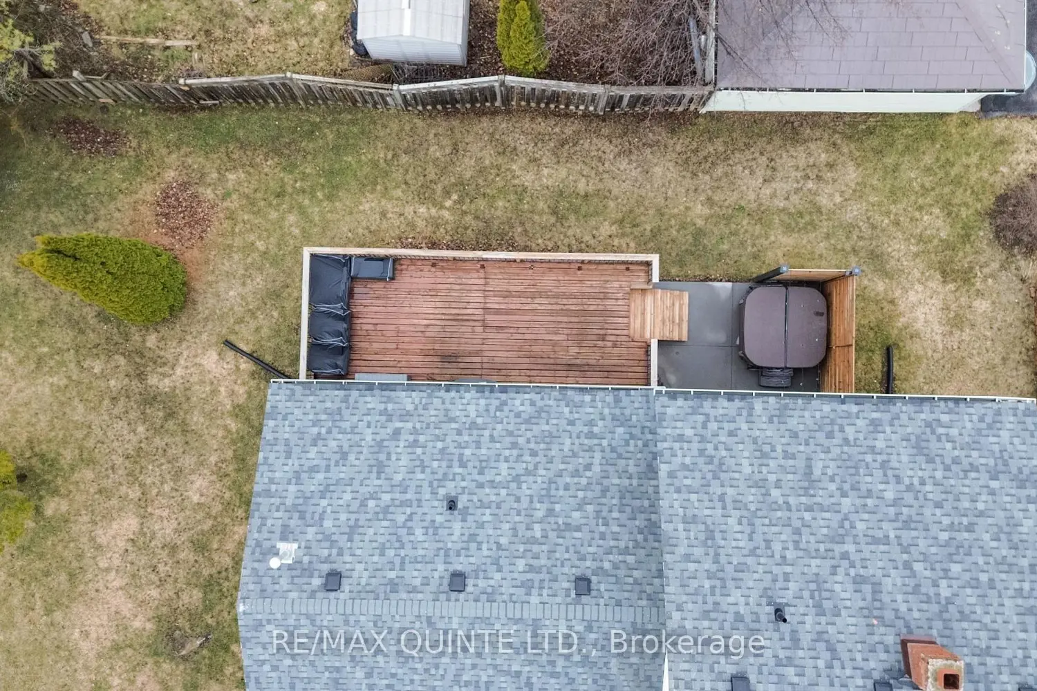 310 Bridge Street photo 5