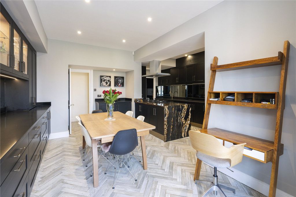 Additional image 12 of 4 bed detached house for saleSt. Andrews Road, Henley-On-Thames, Oxfordshire RG9