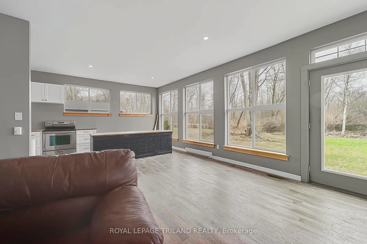6043 Franks Road photo 4