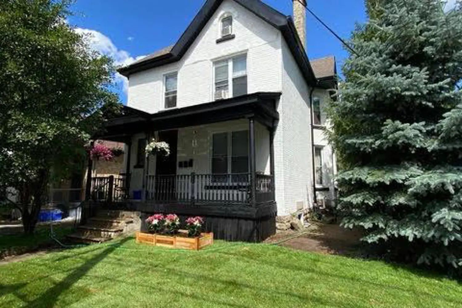 870 Queens Avenue