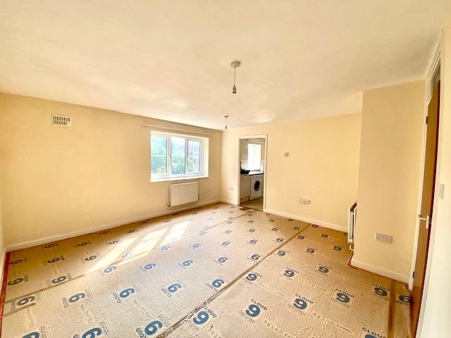 Additional image 4 of 2 bed flat for saleRoyal Huts Avenue, Hindhead GU26
