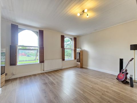Chigwell Road, Woodford Green IG8