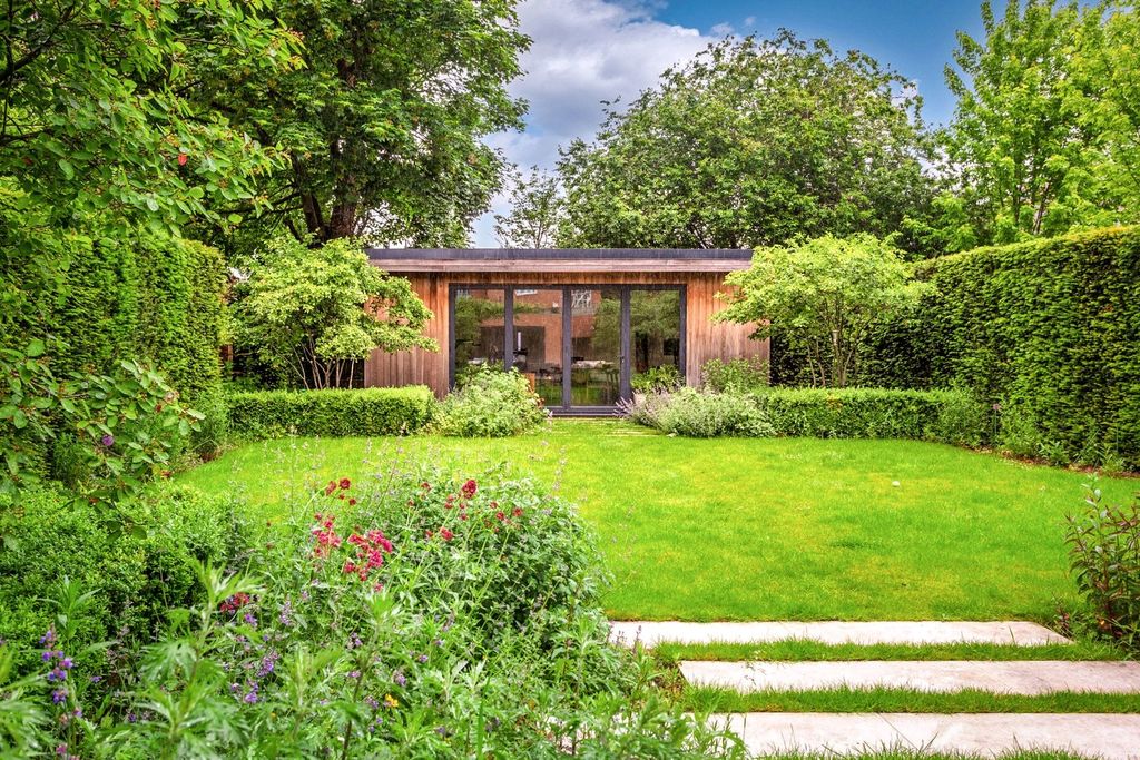 Additional image 13 of 4 bed detached house for saleNorman Avenue, Henley-On-Thames, Oxfordshire RG9