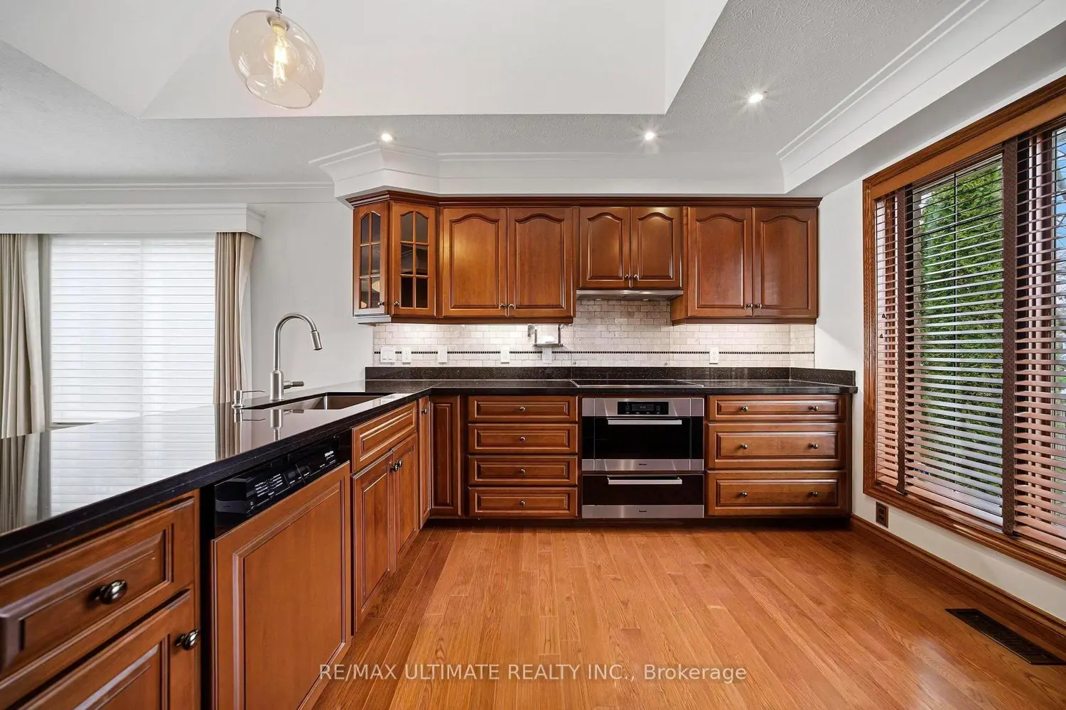 104 Brown Street photo 5