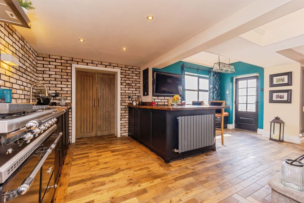 Additional image 5 of 6 bed detached house for saleCrow Point, Boothtown, Halifax HX3