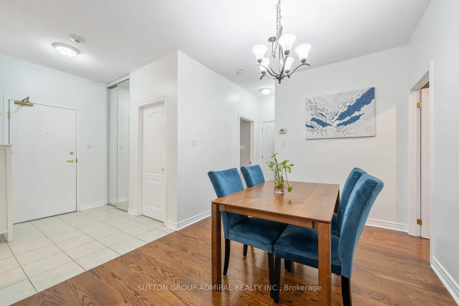 9944 Keele Street 102 photo 3