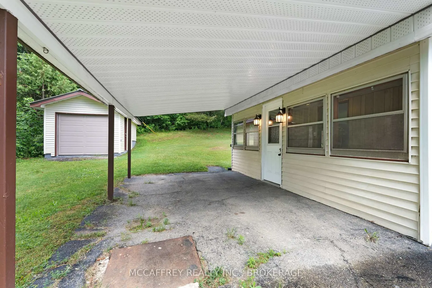 333 Burridge Road photo 2
