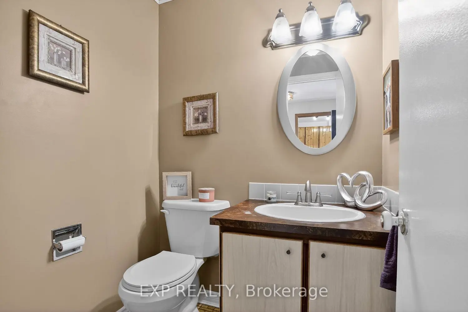 Additional image 8 of 42F Benlea Drive 70