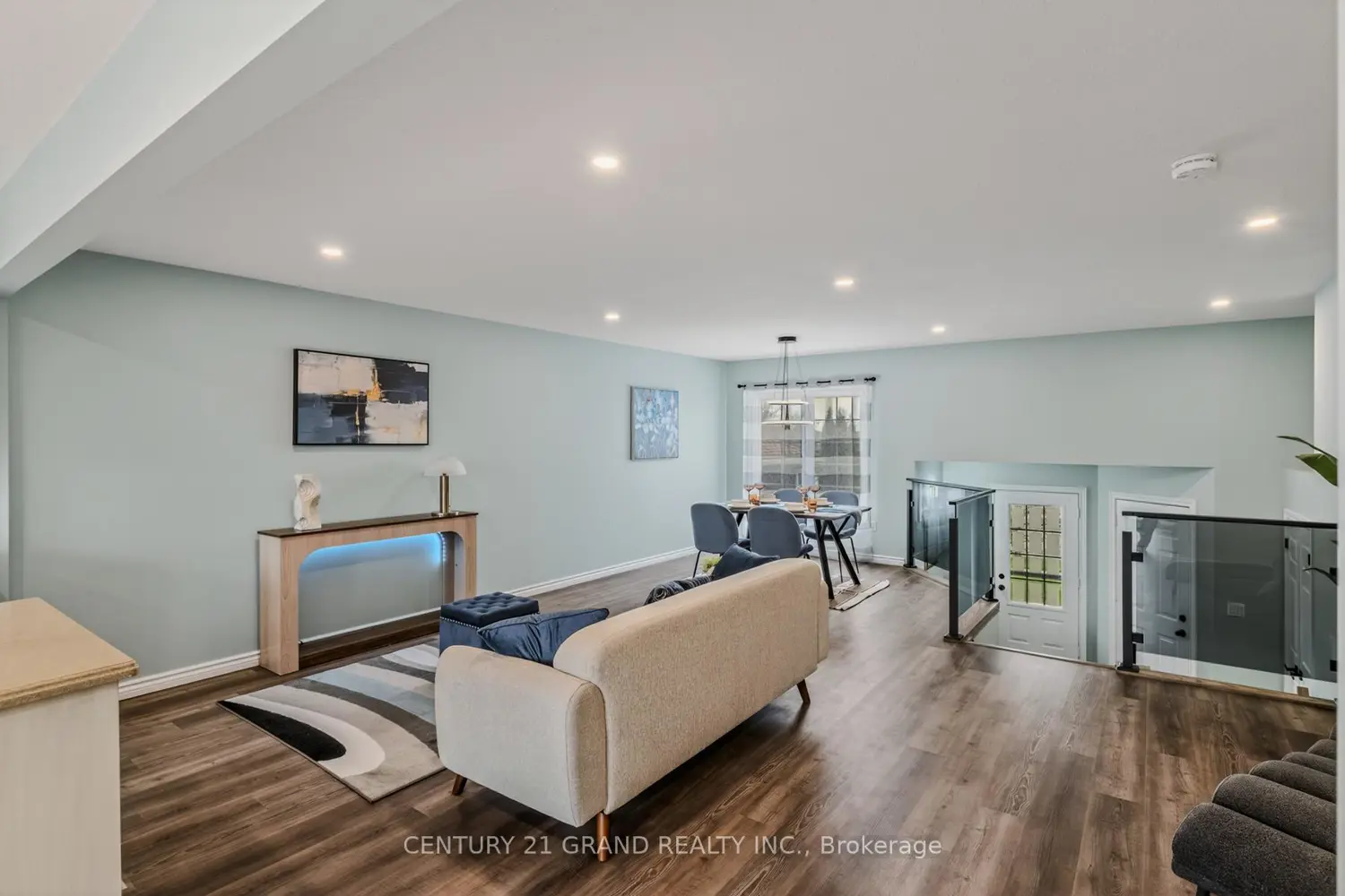 4 Dowden Avenue photo 4