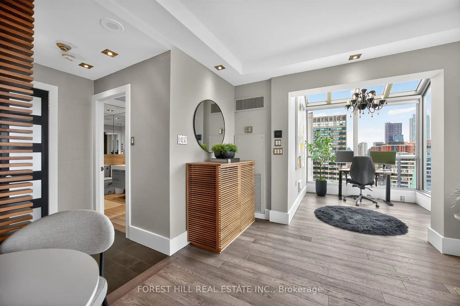 298 Jarvis Street Up Ph 3 photo 3