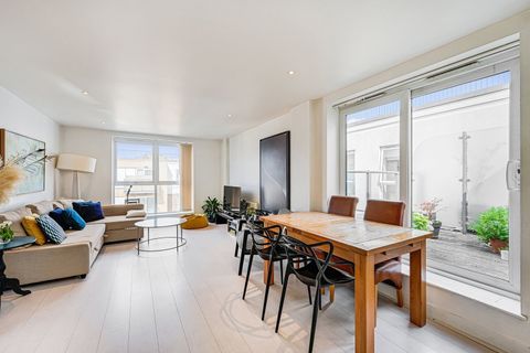 Bromyard Avenue, London W3