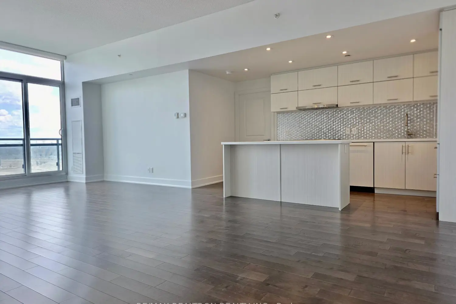 Additional image 4 of 8081 Birchmount Road 1601