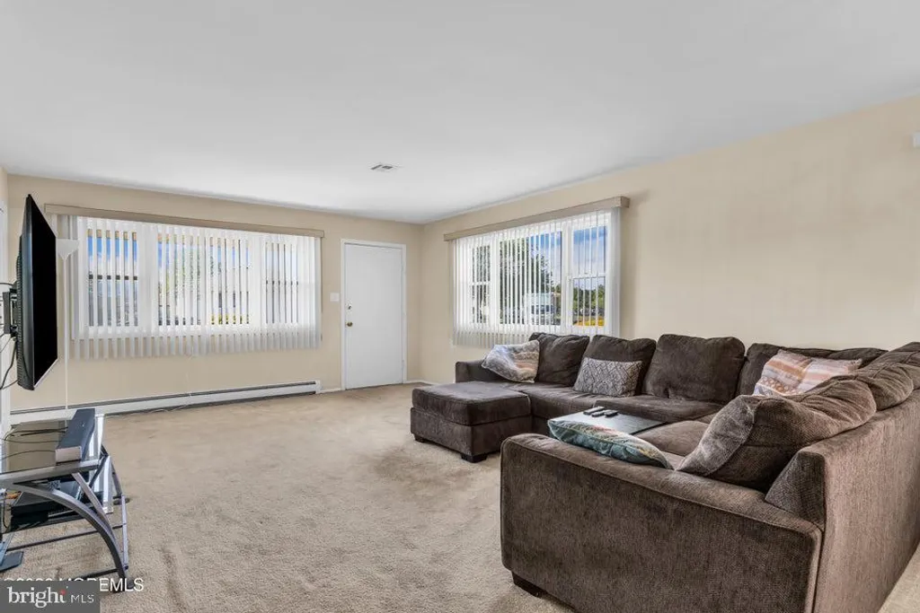 10 Picasso Court, Toms River, NJ 08757 photo 5