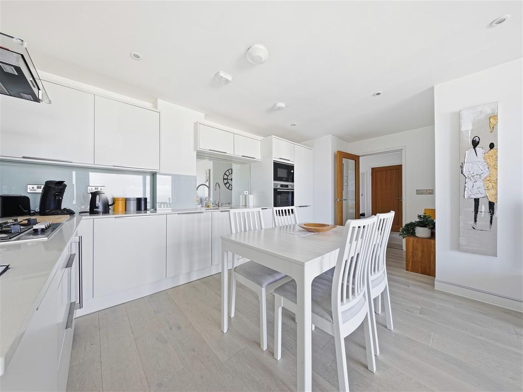 Additional image 18 of 2 bed flat for saleCentral Parade, Herne Bay CT6