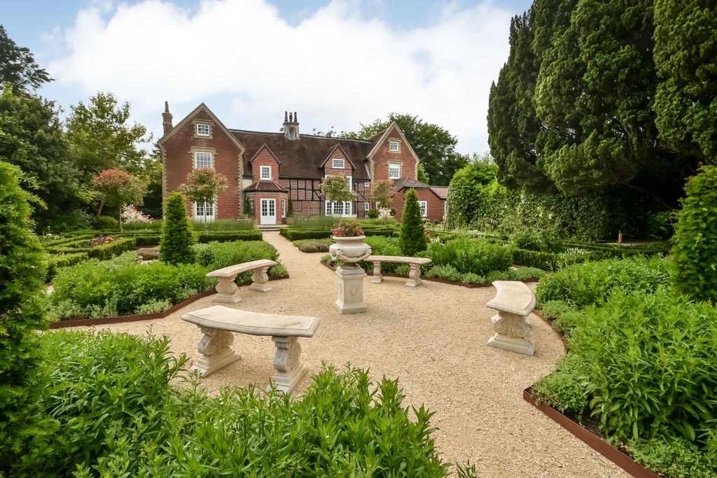 Additional image 35 of 5 bed property for saleOld Bedhampton, Hampshire PO9