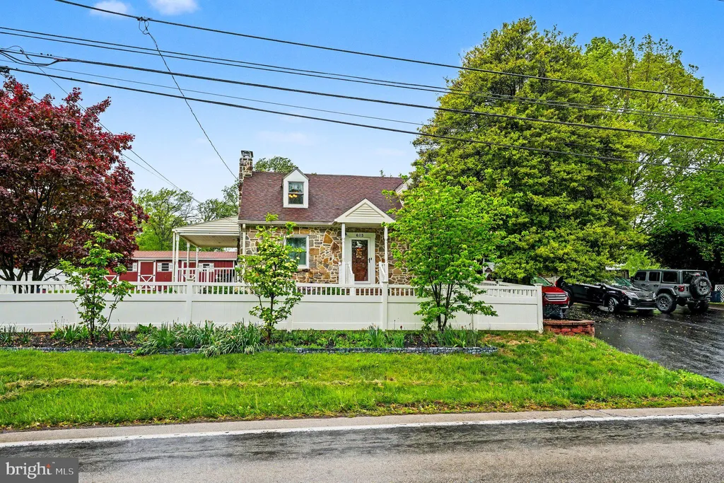 683 Ridge Road, Spring City, PA 19475