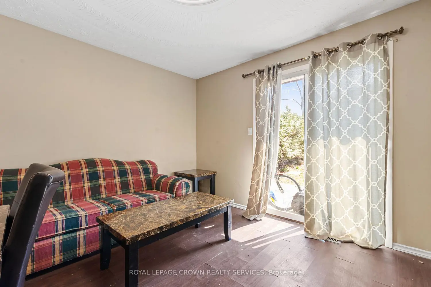 23 Amherst Drive photo 5