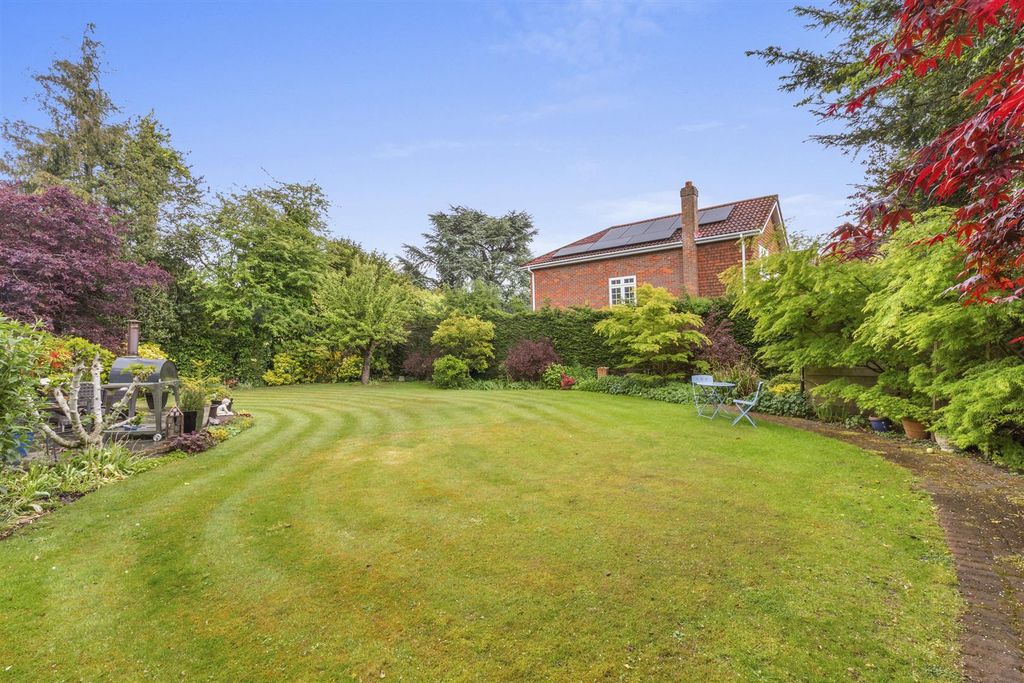Additional image 22 of 5 bed detached house for saleMarlow Hill, High Wycombe HP11