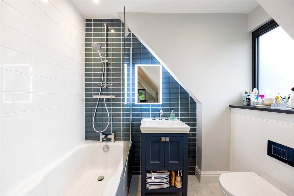 Additional image 17 of 5 bed detached house for saleSquare Drive, Haslemere, Surrey GU27