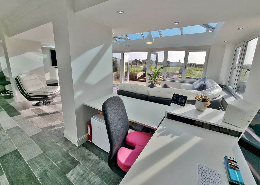 Additional image 25 of 2 bed semi-detached house for saleSouthwood Road, Hayling Island PO11